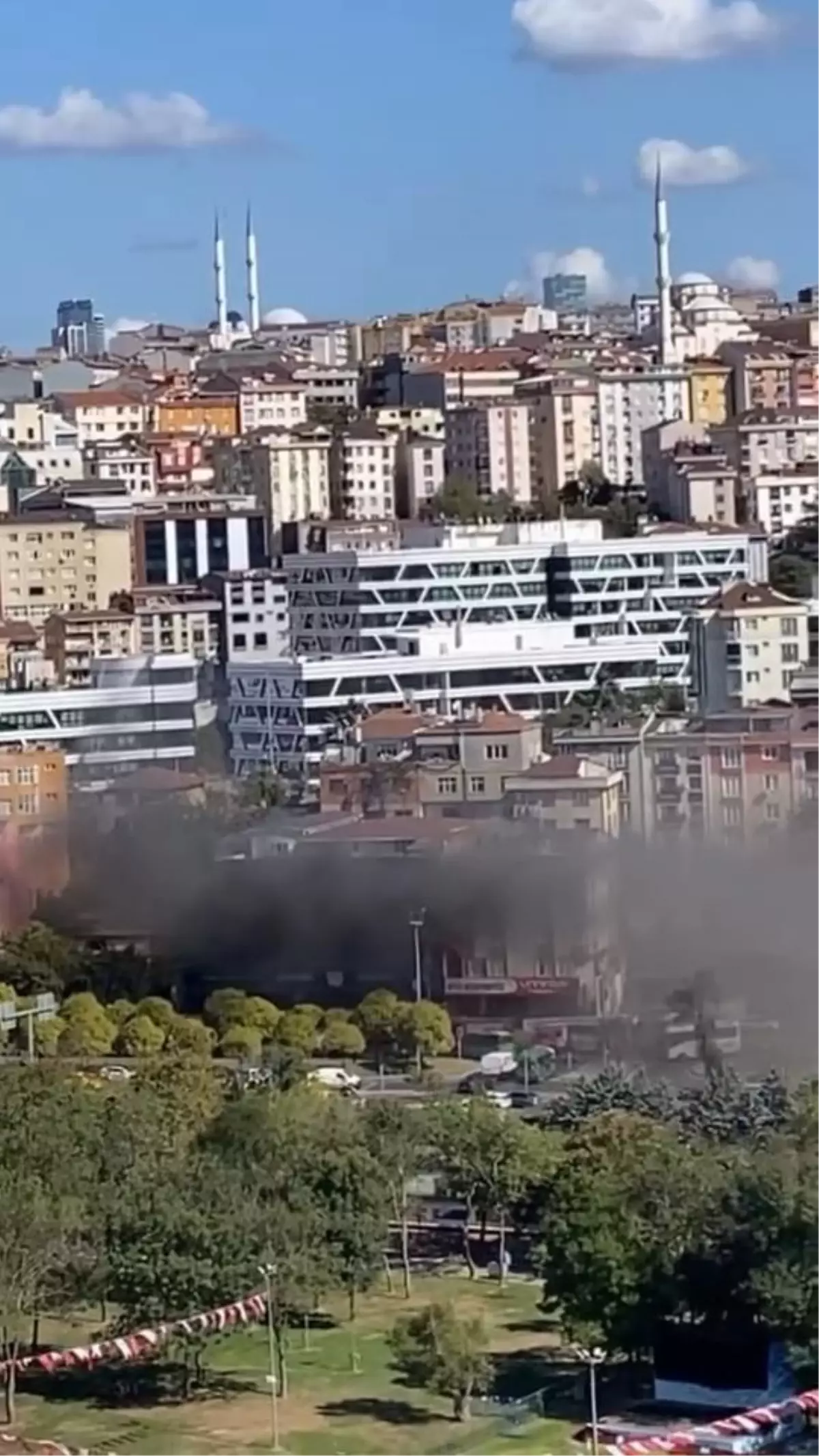 kagithanede is yerinde yangin Hraum7yY