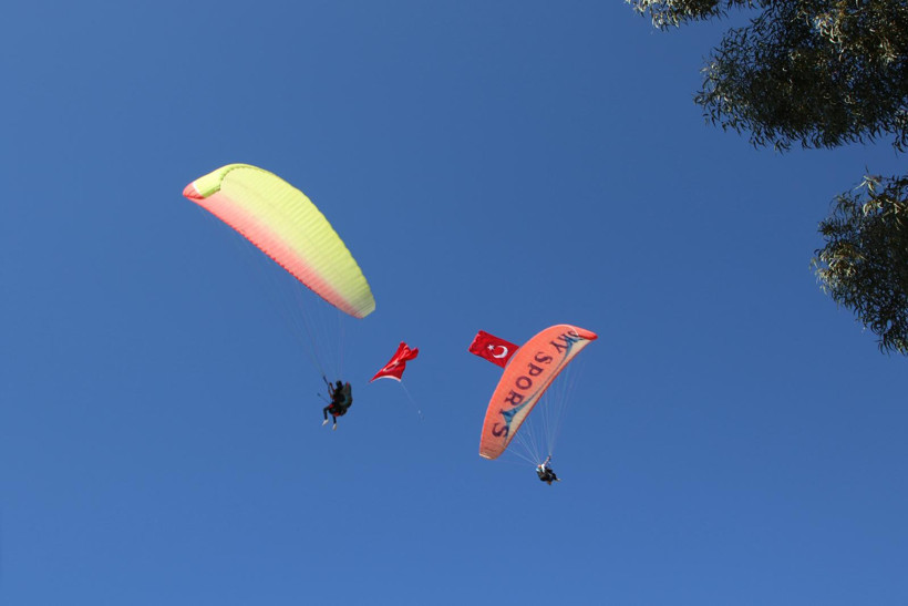 Paraşüt Gösterisi