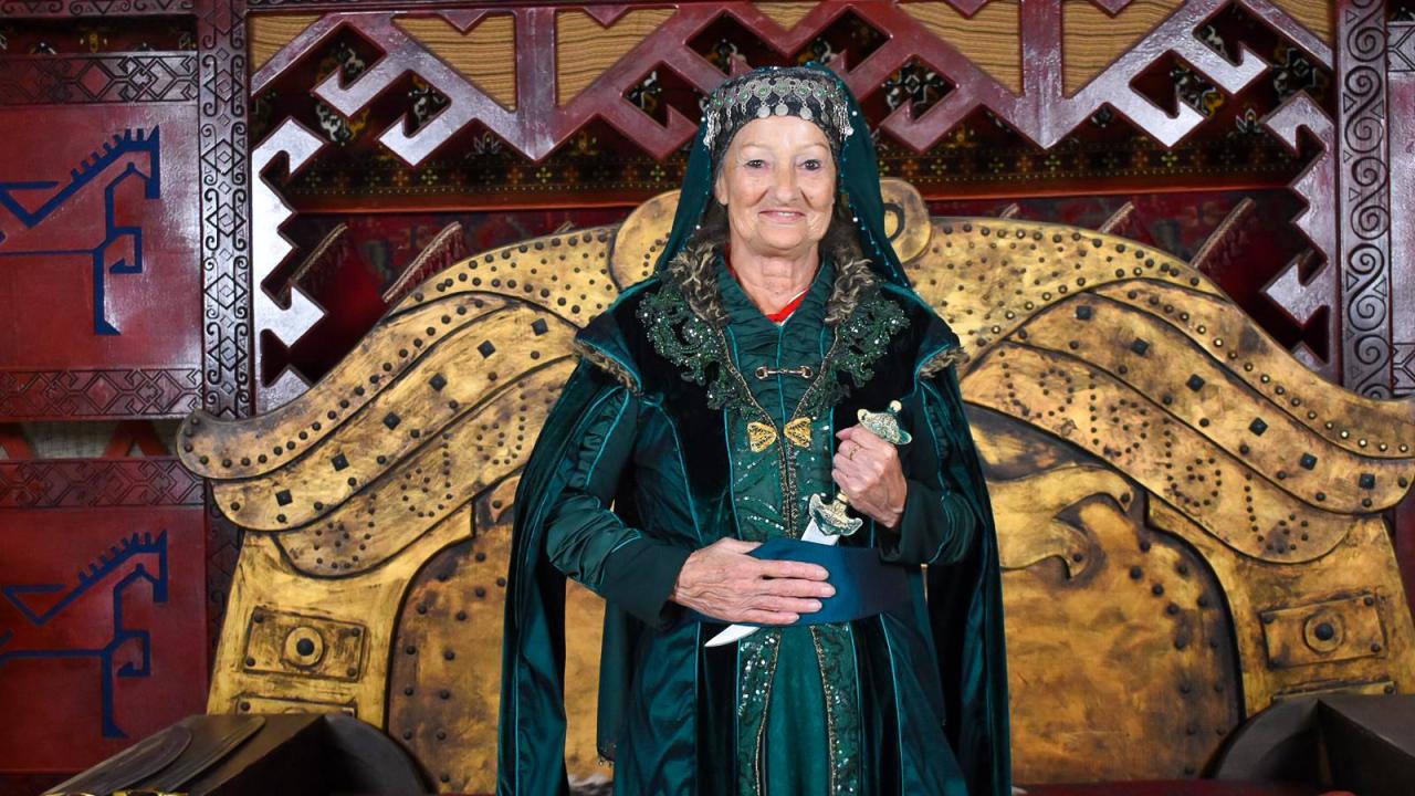 iskocyali kadin turk dizisiyle musluman oldu dizi setini ziyarete turkiyeye geldi Ne8tpfNs