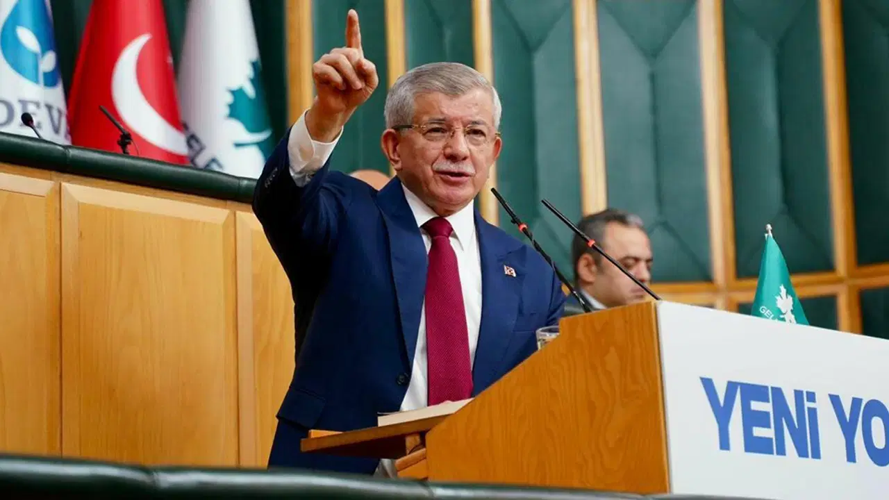 ahmet davutoglundan akpye donus iddialarina kursuden yanit ne bir makamin ne de adayligin pesindeyim W2rnT8AM.jpg