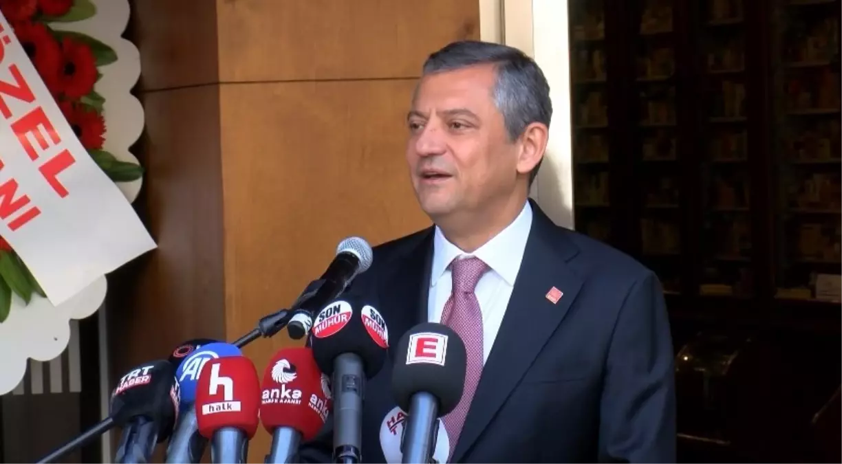 ozgur ozel eczacilik tarihi ve guzel sanatlari muzesinin acilisinda konustu zxaSErcl.jpg