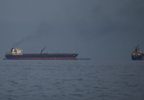 iran-ordusu-bir-petrol-tankerine-el-koydu-Ic68lwAl