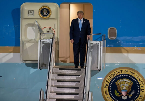 pekinde-tarihi-zirve-trump-9-yil-aradan-sonra-cinde-wG3nflPS