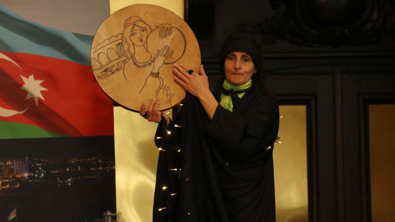 uc-ulkenin-kulturu-bu-torende-bulustu-gelenek-bozulmadi-UAMdqKQv